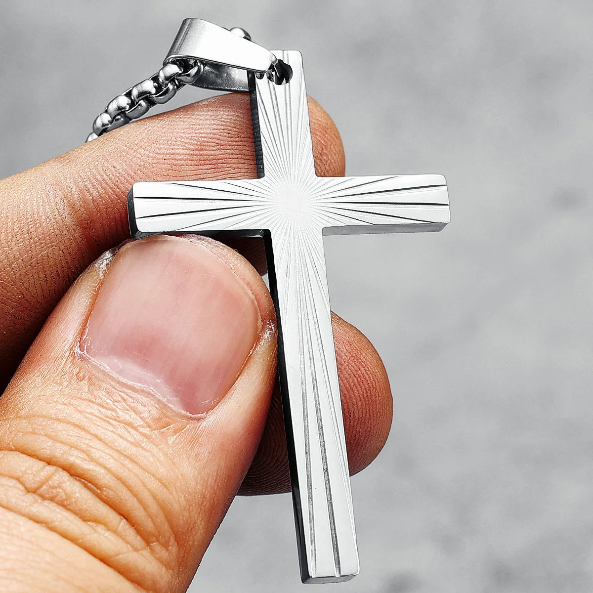 Focus Cross Necklaces 316L Stainless Steel Men Radiancy Pendants Chain Religion Belief Hiphop Rap for Male Couple Jewelry Gift