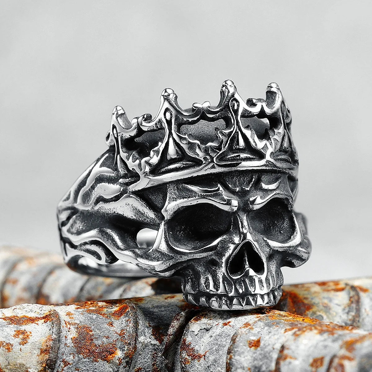 King Ring Skull Men Rings 316L Stainless Steel Ancient Queen Ring Rock Party for Biker Rider Male Boyfriend Jewelry Best Gift