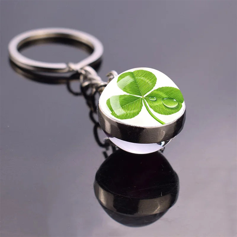 Natural Four-leaf Clover Glass Ball Keychain Daisy Metal Keyring Lucky Fashion Accessories for Women St. Patrick Day Jewelry