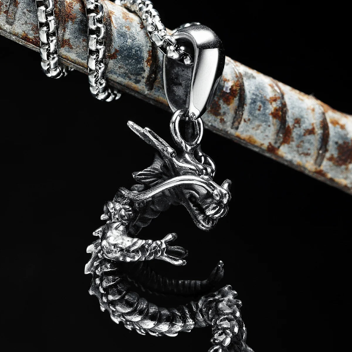 China Loong Necklace 316L Stainless Steel Retro Flying Dragon Men Pendant Chain Rock Rap Party for Friend Male Jewelry Best Gift