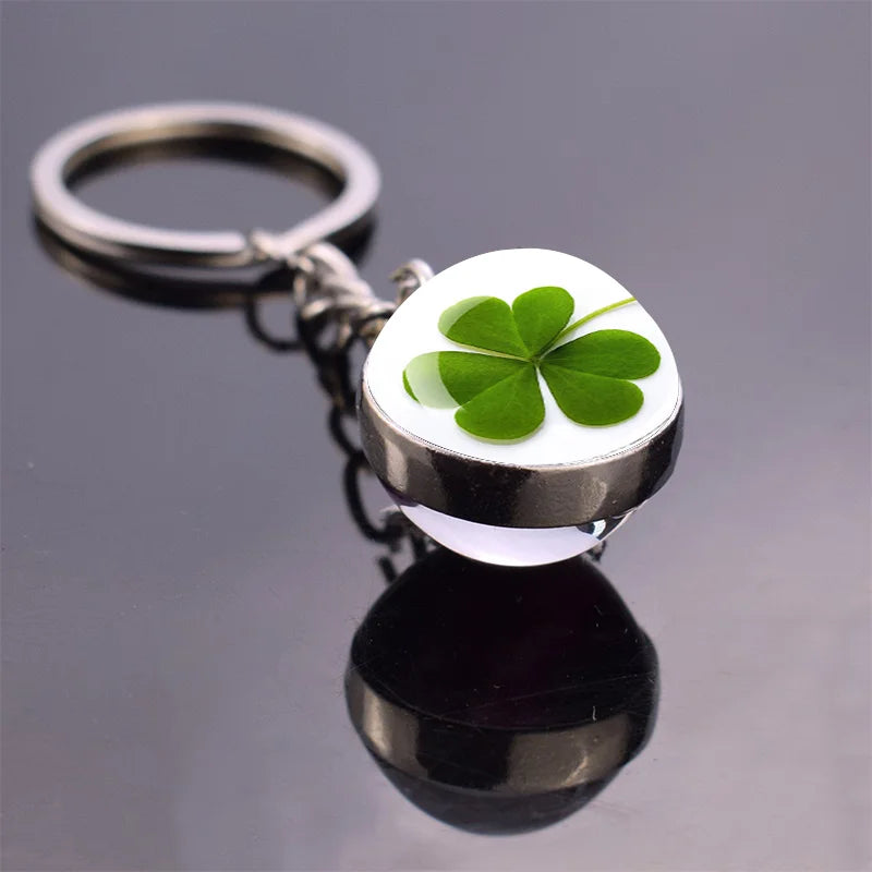 Natural Four-leaf Clover Glass Ball Keychain Daisy Metal Keyring Lucky Fashion Accessories for Women St. Patrick Day Jewelry