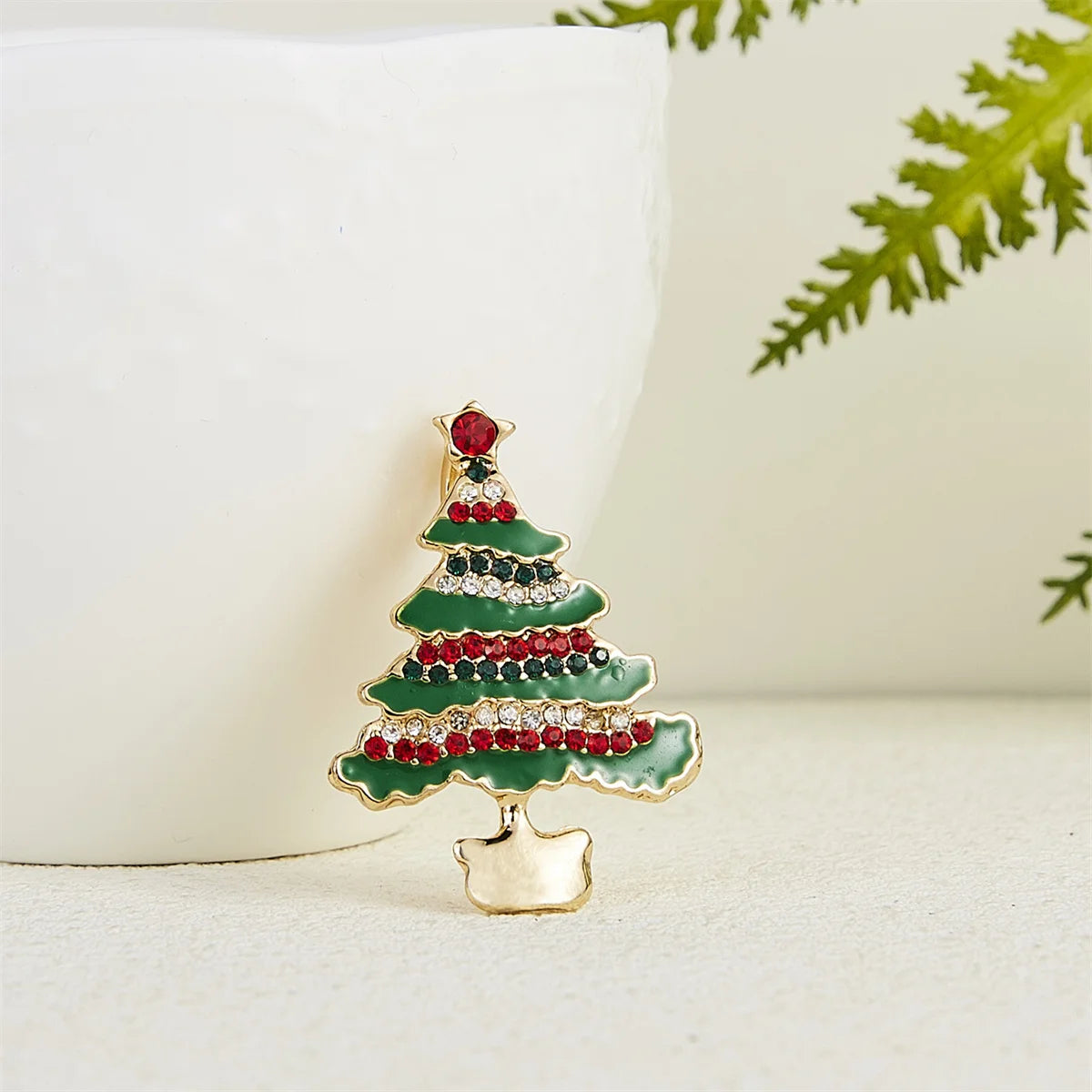 Luxury Exquisite Rhinestone Christmas Brooches Christmas Tree Enamel Brooch Pins for Women Fashion Jewelry New Year Party Gifts