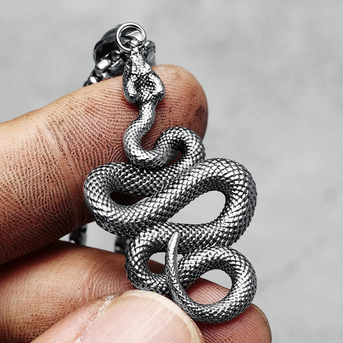 Pendentifs serpents hommes simples python cobra colliers 316L acier inoxydable hommes chaîne rap rock punk pour ami mâle bijoux meilleur cadeau