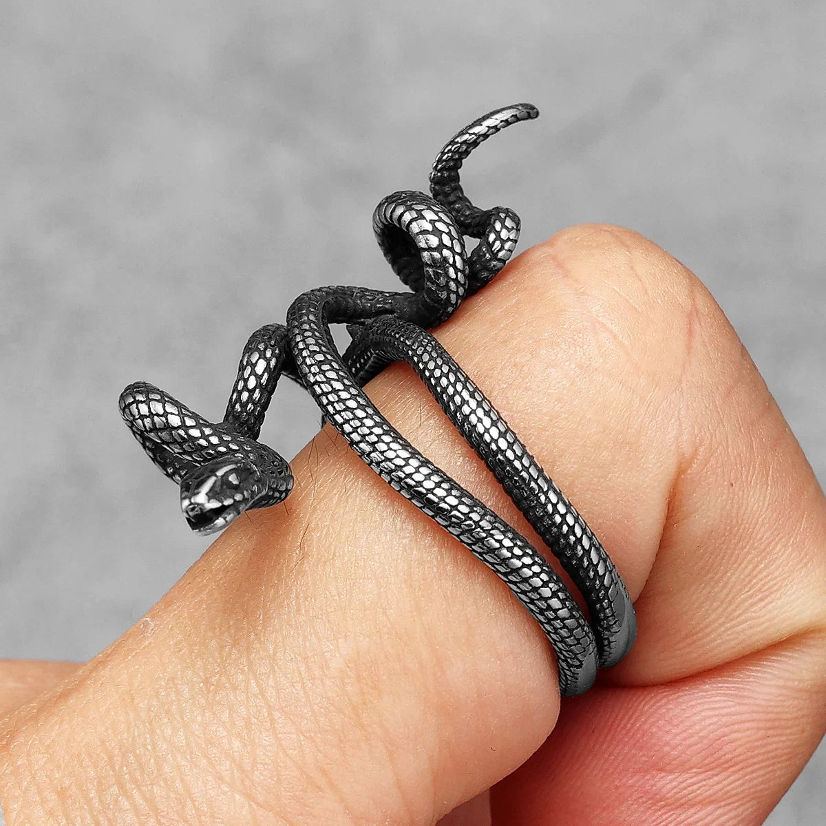 Poisonous Snake Ring 316L Stainless Steel Men Rings Rock Punk Vintage for Male Rider Jewelry Accessories Best Gift Dropshipping