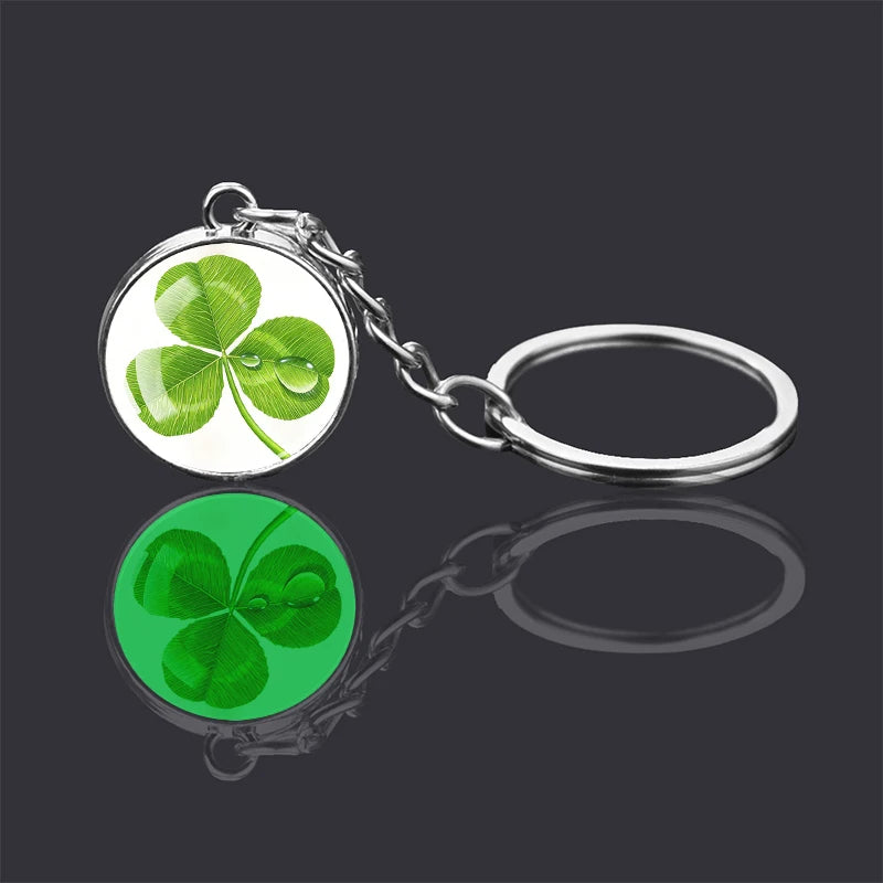 Glowing Clover Keychain Four Leaf Clover Luminous Glass Ball Key Chain Keyring Lucky Jewelry St Patricks Day Gifts Irish Pendant