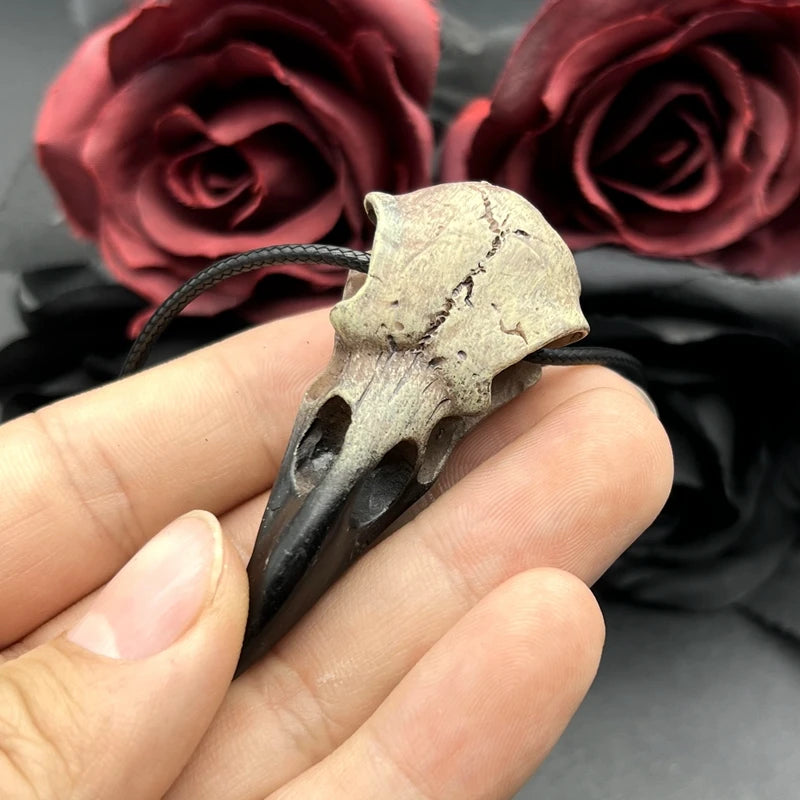 3D Goth Raven Skull Necklace Resin Replica Raven Magpie Crow Gothic Gift Halloween Raven Skull Necklace