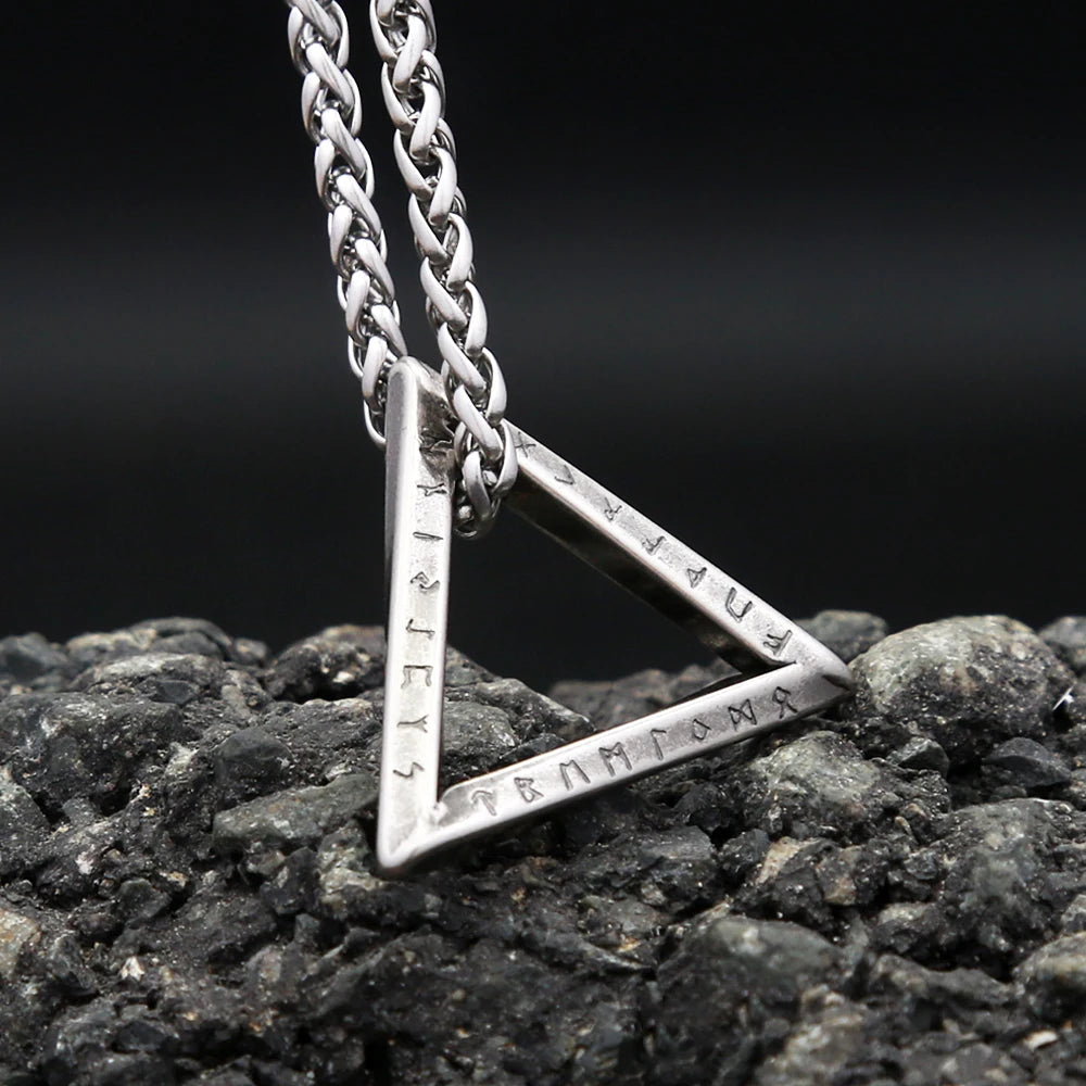 New Vintage Mobius Triangle Charm Pendant Necklaces For Men Women Stainless Steel Twisted Viking Runes Necklace Amulet Jewelry