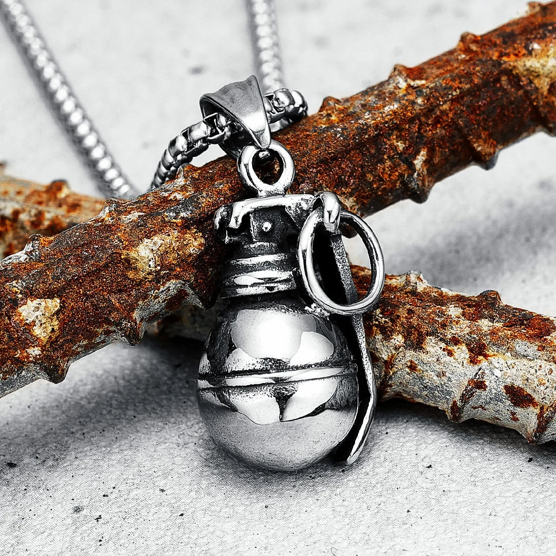 Hip Hop Rap Grenade Necklaces 316L Stainless Steel Men Pendant Chain Punk for Boyfriend Biker Rider Jewelry Gift Dropshipping