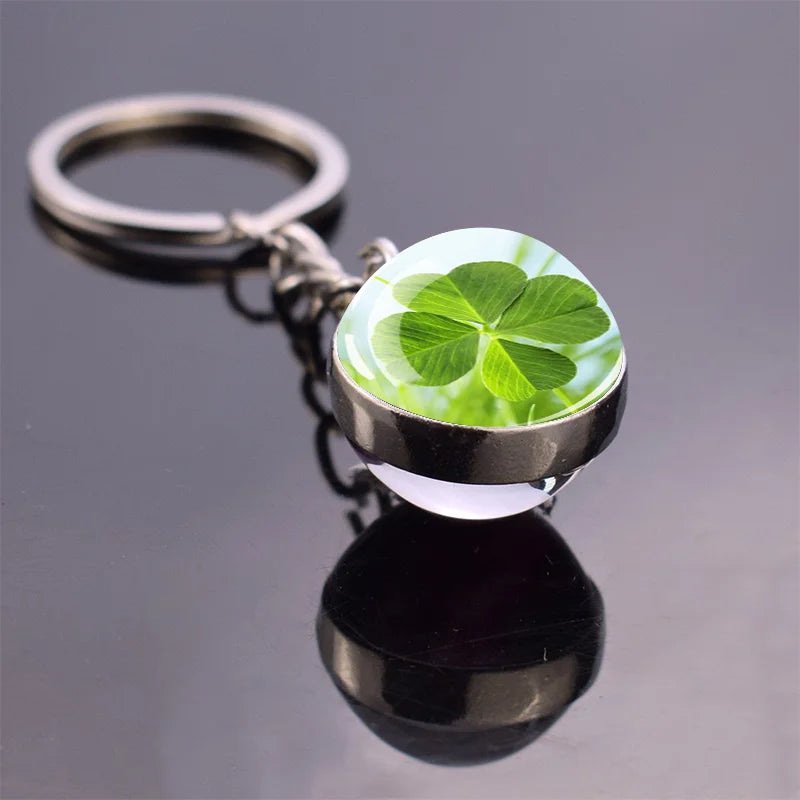 Natural Four-leaf Clover Glass Ball Keychain Daisy Metal Keyring Lucky Fashion Accessories for Women St. Patrick Day Jewelry