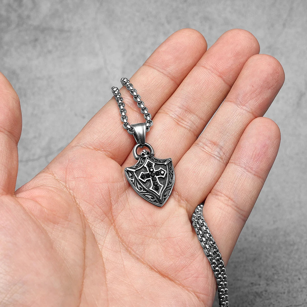 Cross Shield Pendants 316L Stainless Steel Necklace Retro Men Black Gem Amulets Chains Rock Punk Party Jewelry Gift Dropshipping