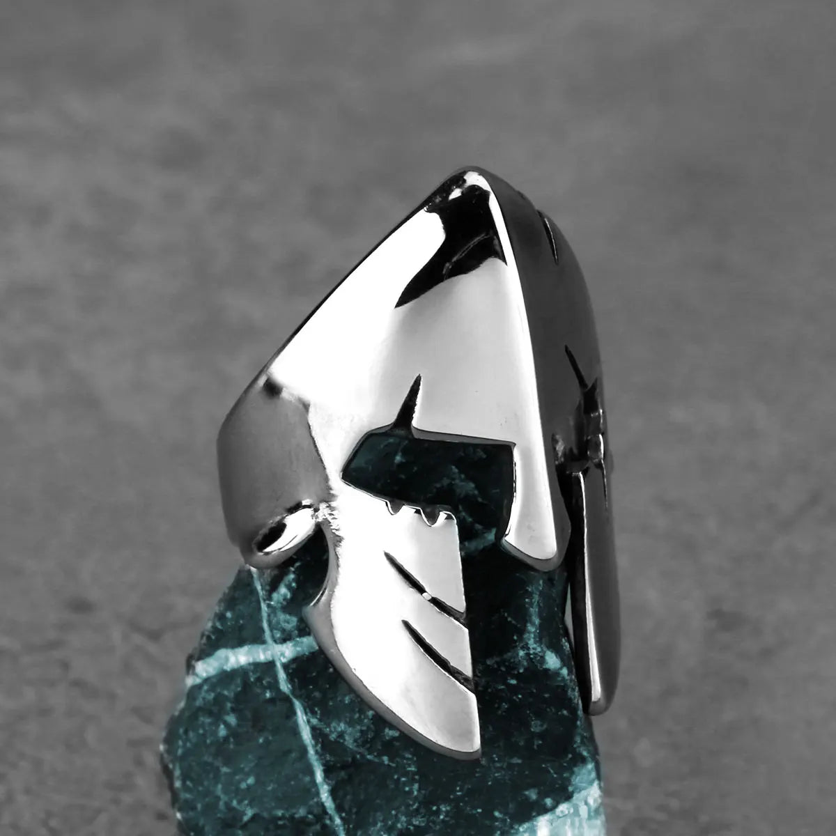 Men's Spartan Warrior Mask Ring Hip Hop Simple Charm Punk Boutique Handmade Viking Jewelry Ring Creative Gift Wholesale