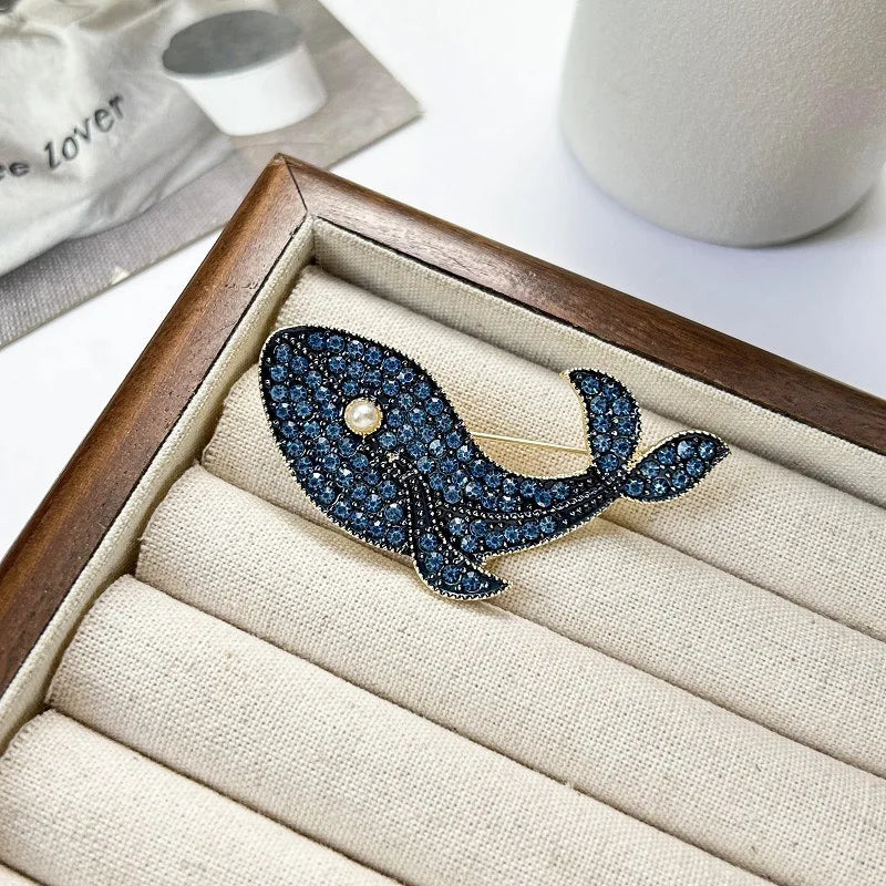 Blue Whale Pearl Rhinestone Brooches For Women Men Elegant Marine Life Fish Animal Pins Clothing Jewelry Party Accessories