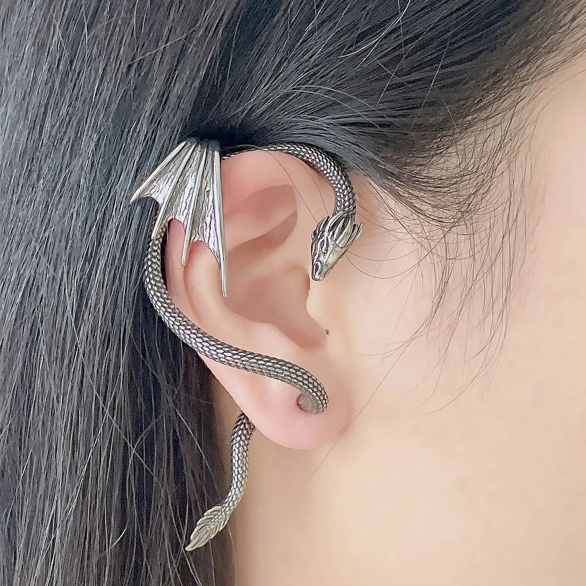 Creative Design Dragon Clip Earring Women Fashion Stainless Steel Animal Wing Non-piercing Ear Cuff Wedding Party Jewelry Gift