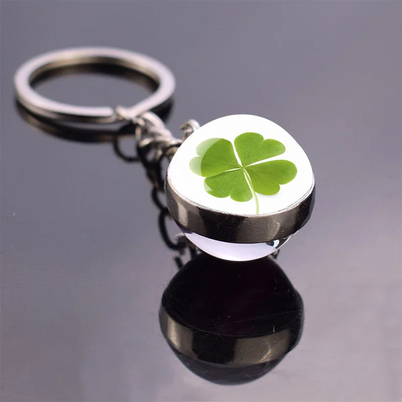 Natural Four-leaf Clover Glass Ball Keychain Daisy Metal Keyring Lucky Fashion Accessories for Women St. Patrick Day Jewelry