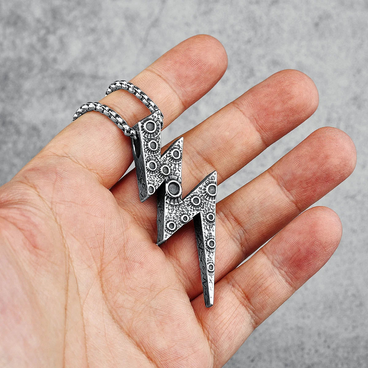 316L Stainless Steel Lightning Necklace Creative Vintage Men Pendant Chain Rock Punk for Boyfriend Rider Jewelry Gift Wholesale