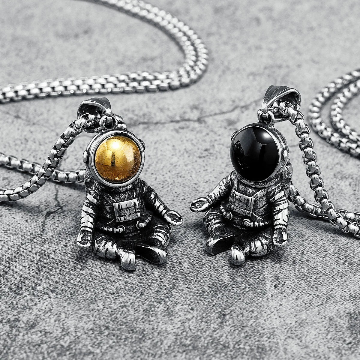 Meditate Astronaut Necklaces Stainless Steel Men Swaggy Cute Hip Hop Rap Pendant Chain Party for Friend Couple Jewelry Best Gift