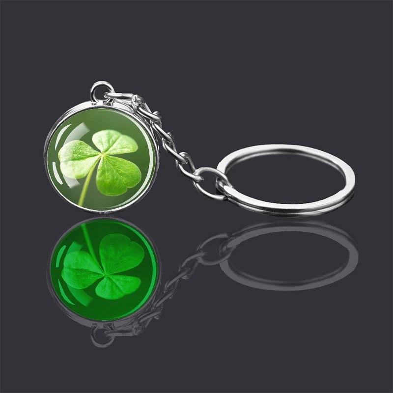 Glowing Clover Keychain Four Leaf Clover Luminous Glass Ball Key Chain Keyring Lucky Jewelry St Patricks Day Gifts Irish Pendant