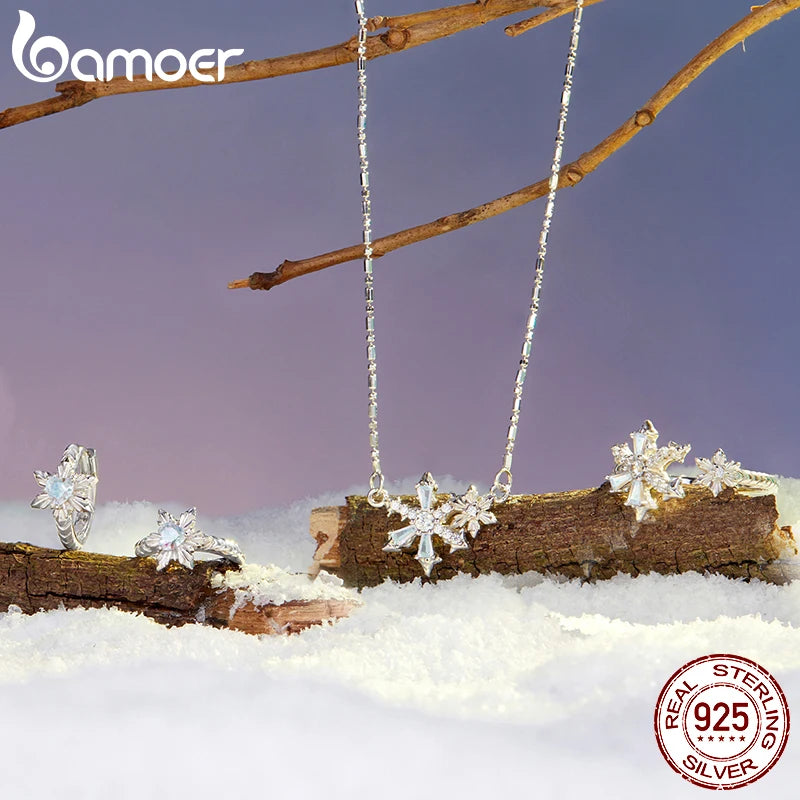 BAMOER Collier délicat en argent sterling 925 véritable avec flocon de neige pour femme, joli collier de fleurs de glace, bijou de Noël BSN417