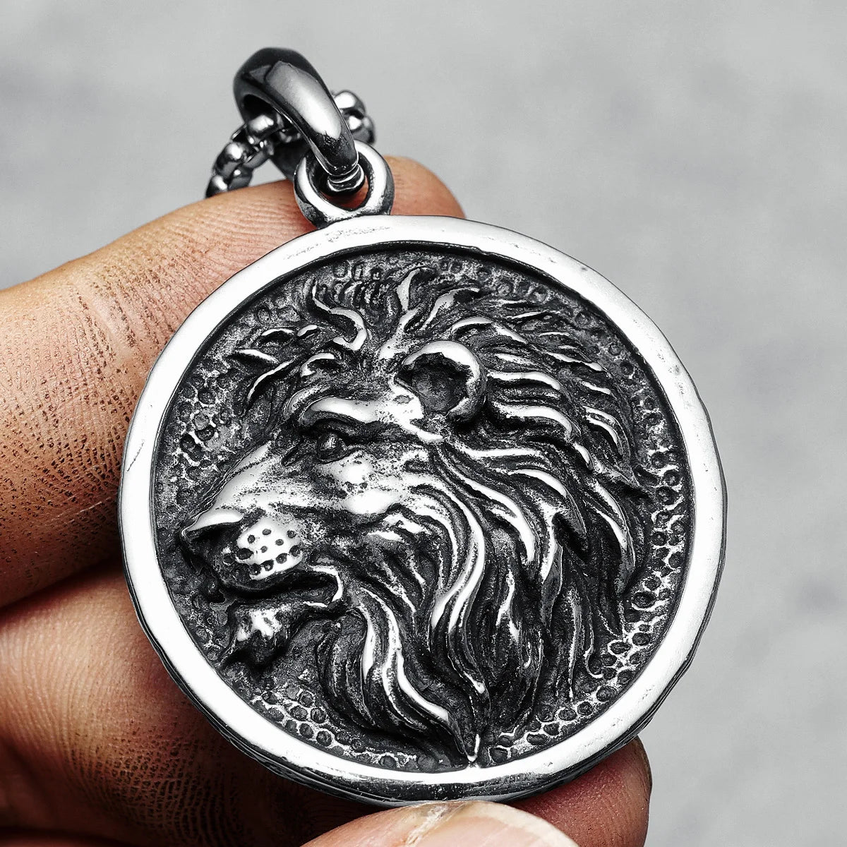 Wild Lion Men Necklaces 316L Stainless Steel Animal King Palm Print Pendants Chains Rock Punk for Friend Male Jewelry Best Gift