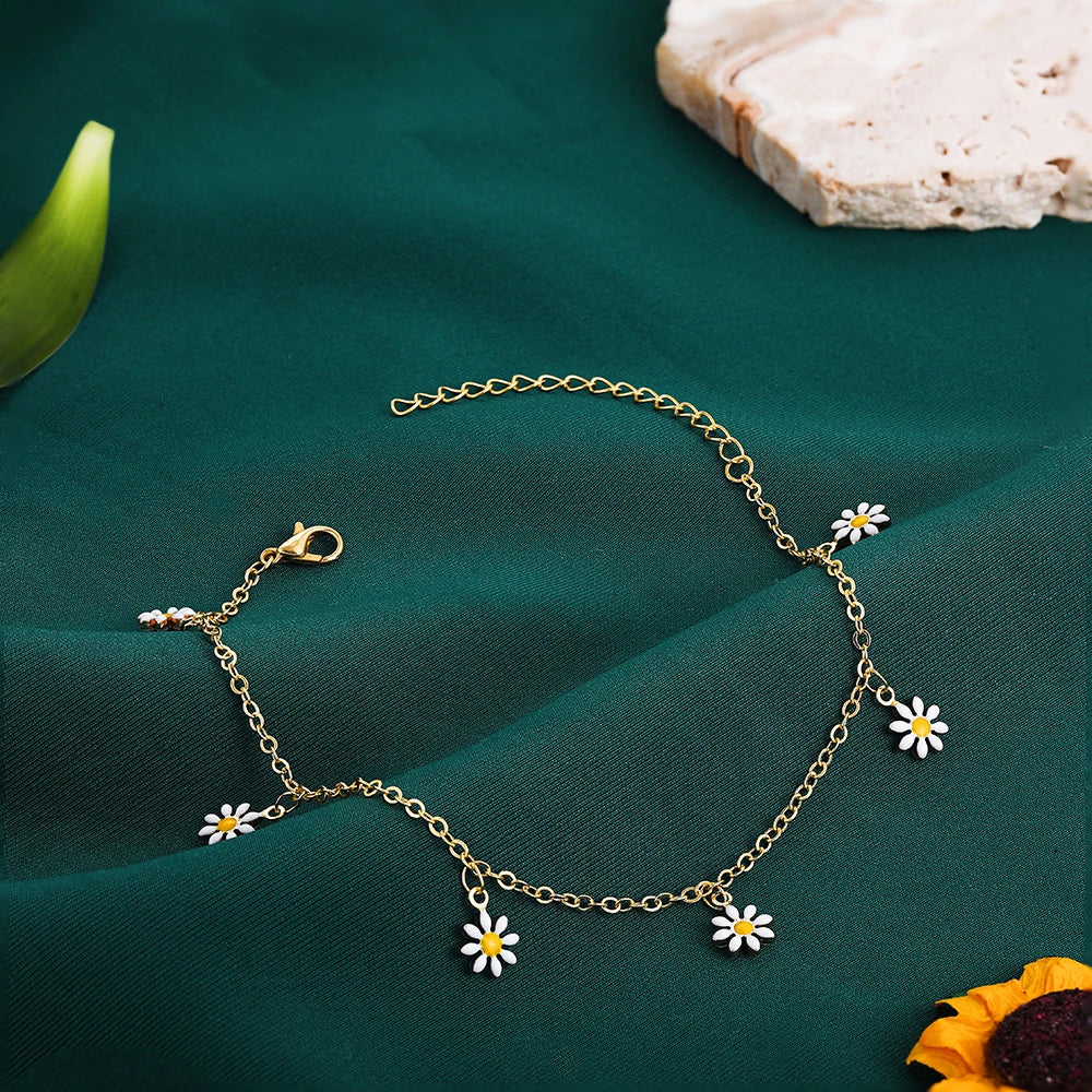 Elegant Daisy Flower Anklet with Handmade Pearl Chain Anklets for Women Summer Beach Sandals Accessories Bracelet on The Leg