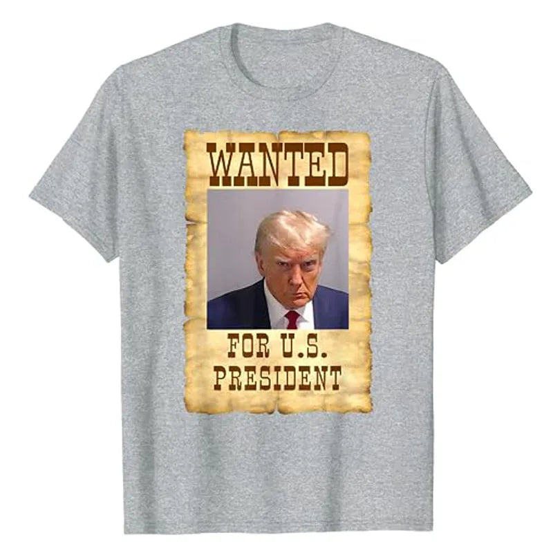 Se busca a Donald Trump para presidente en las elecciones de 2024. Camiseta con foto policial de Trump. Nunca te rindas. Pro Trump. Salva a los estadounidenses. Apoya a los fanáticos.