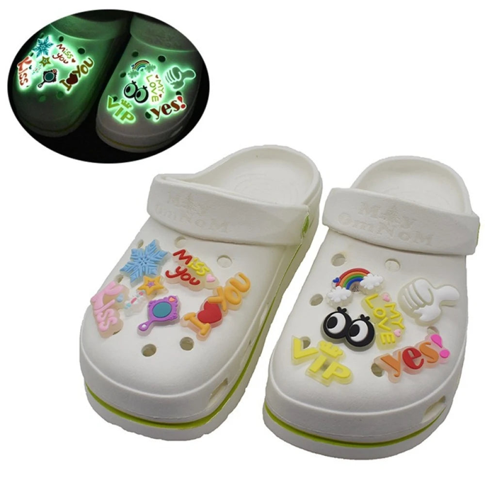 Charms para zapatos brillantes Alfileres para Crocs que brillan en la oscuridad