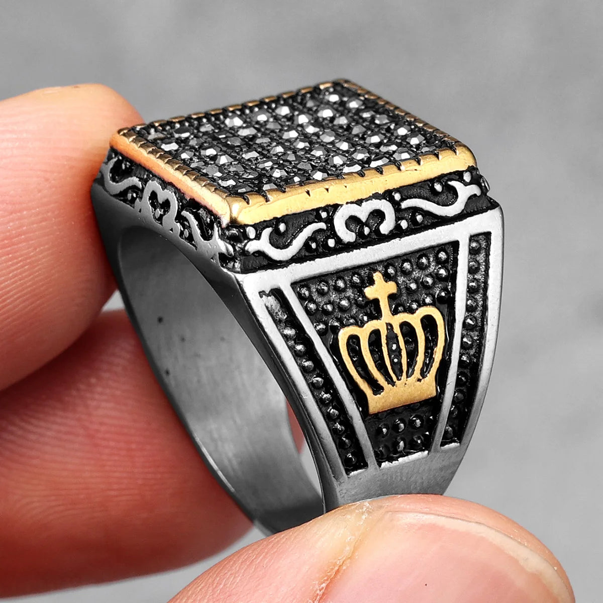 Crown Ring 316L Stainless Steel Men Rings Religion Rock Hip Hop Rap Diamonds Classic for Holy Father Friend Jewelry Xmas Gift