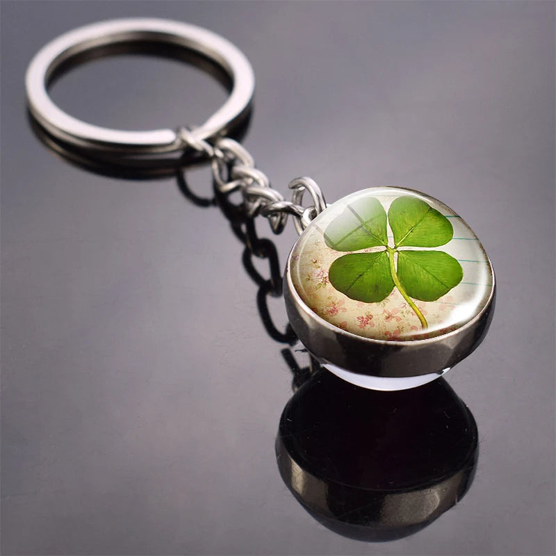 Natural Four-leaf Clover Glass Ball Keychain Daisy Metal Keyring Lucky Fashion Accessories for Women St. Patrick Day Jewelry