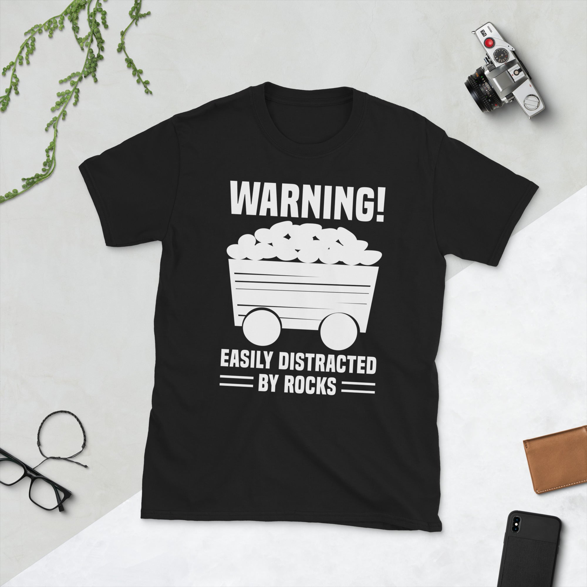 Easily Distracted by Rocks, Geology, Geology Shirt, Geology Gifts, Geologist Student Shirt, Geology Student Gifts, Funny Geologist Tee - Madeinsea©