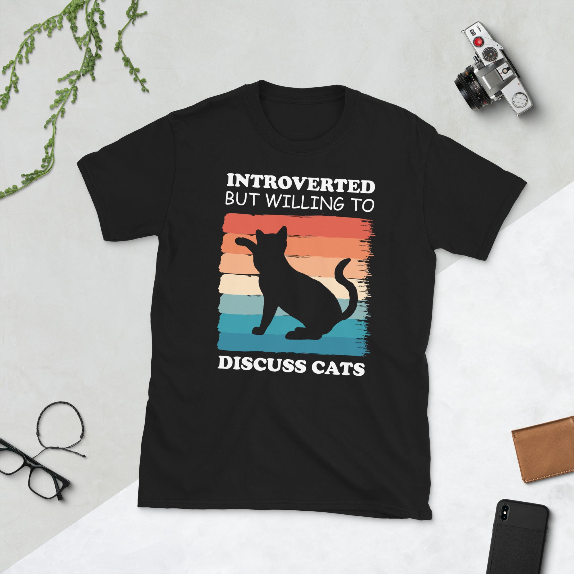 Introvertido pero dispuesto a discutir la camisa de los gatos, camisa divertida del dueño del gato introvertido, regalo introvertido, camisa introvertida, camiseta divertida del gato, gato lindo