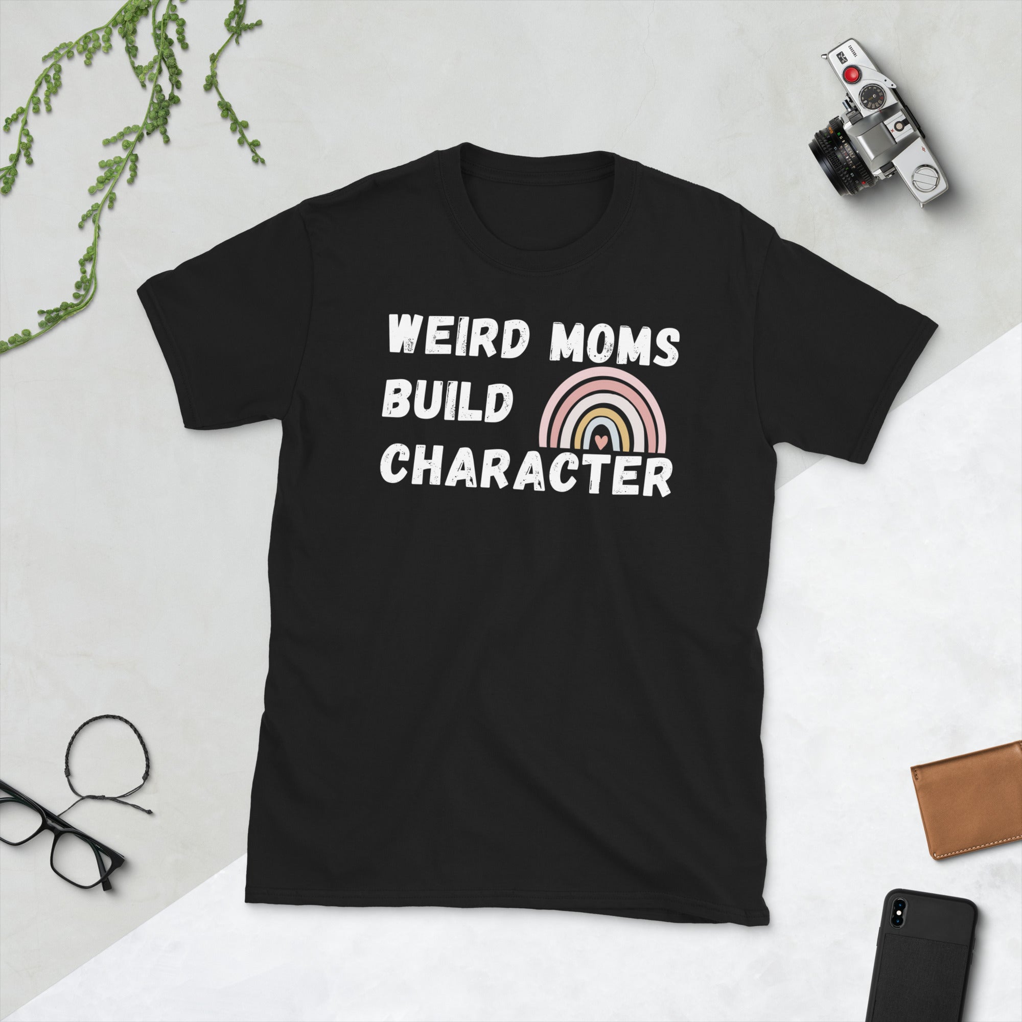Weird Moms Build Character Shirt, Boho Rainbow Mom Shirt, Lustige Muttertagsgeschenke, Lustiges Mama Shirt, Seltsames Mama Shirt, Süßes T-Shirt für peinliche Mamas