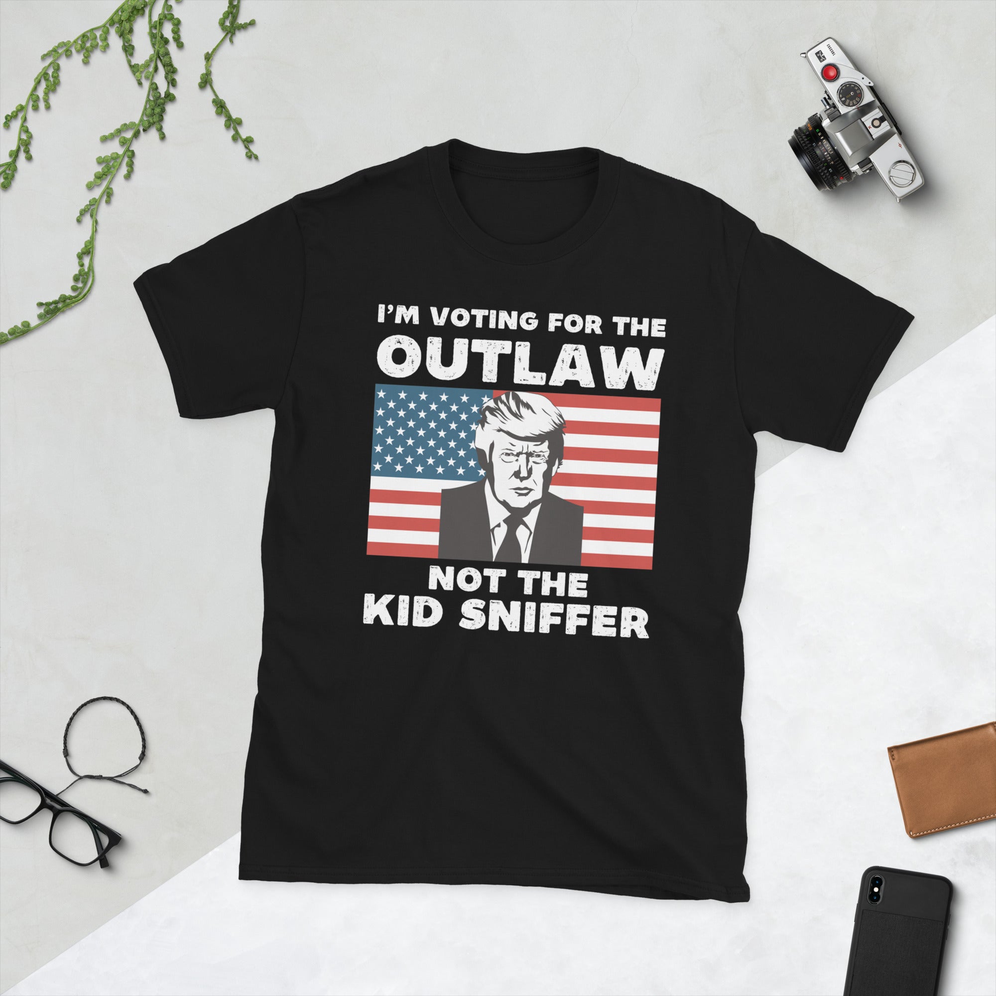 I&#39;m Voting for the Outlaw, Felon Trump 2024 Shirt, Trump Convicted, Felon For President, Republican TShirt, Conservative Tee, Patriotic Gift