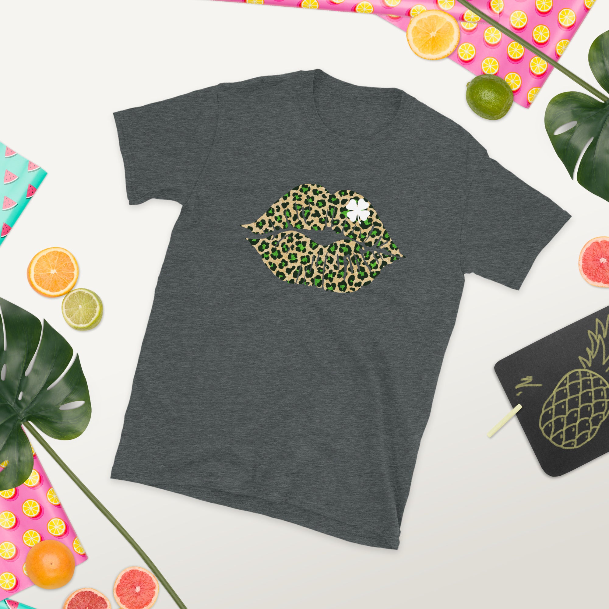 Leopard Shamrock Lips, Lucky Shirt, St Patricks Day TShirt, Leopard Print Shirt, Saint Patricks Gifts, Lucky Kiss Shirt, Cute St Patricks T - Madeinsea©