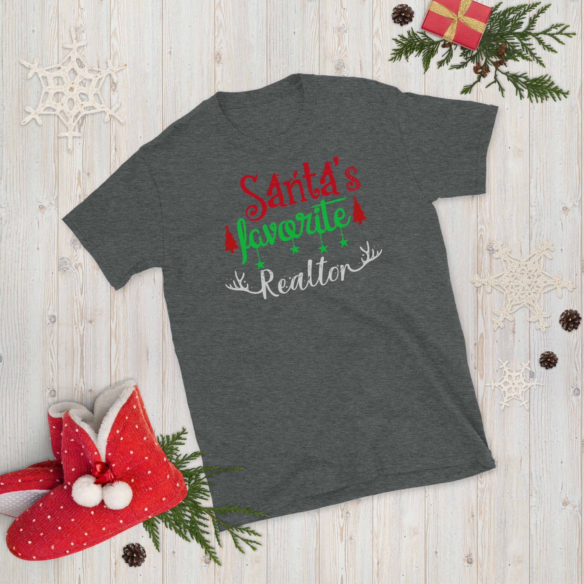 Realtor Christmas Shirt, Santa&#39;s Favorite Realtor Shirt, Realtor Shirt, Real Estate Agent T-Shirt, Gift for Realtor, Real Estate Shirt - Madeinsea©