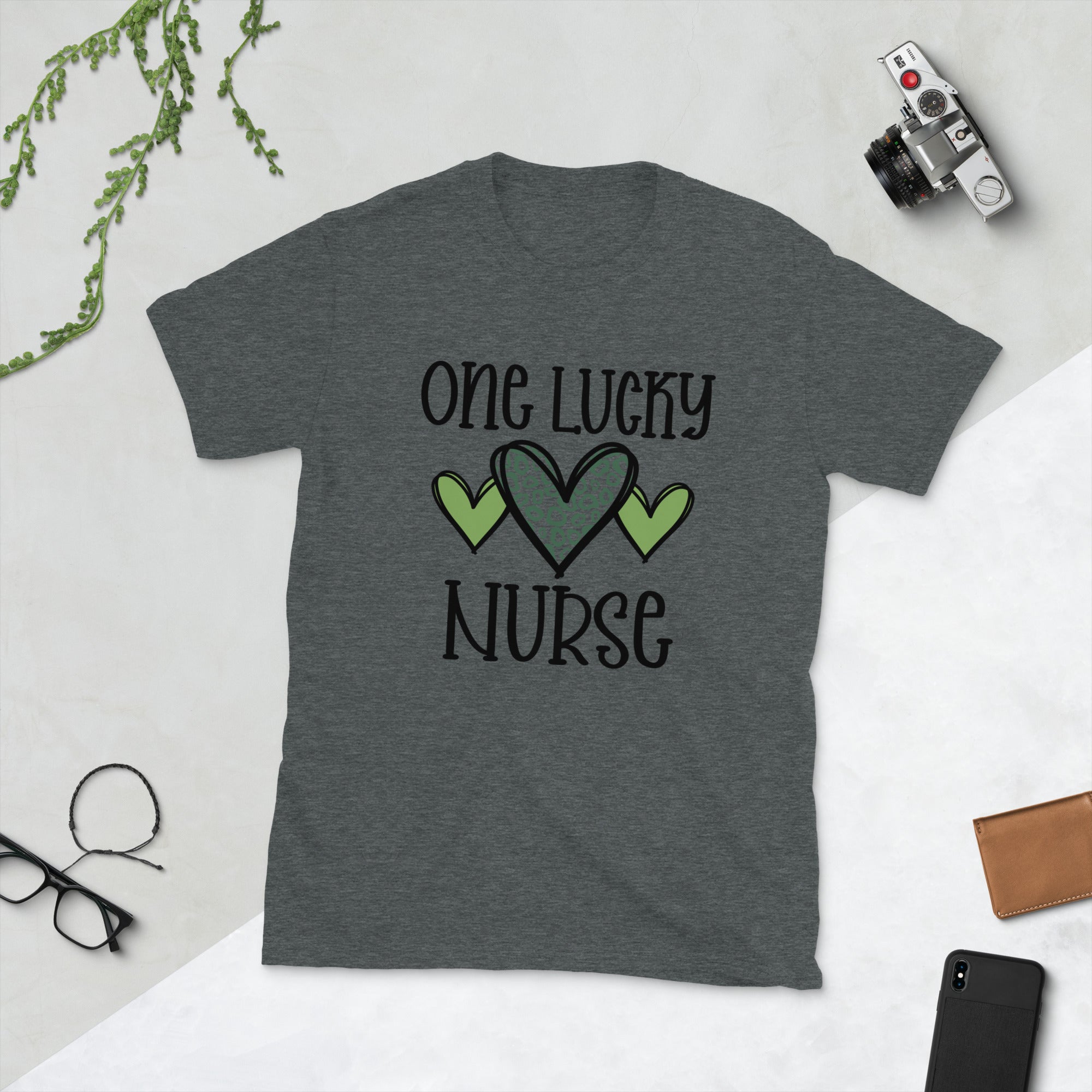 One Lucky Nurse Shirt, St. Patricks Day Krankenschwester Shirt, Irische Krankenschwester Geschenk, Kleeblatt Krankenschwester T-Shirt, St. Patty es Shirt, Geschenk für Krankenschwestern, Krankenschwester T-Shirt