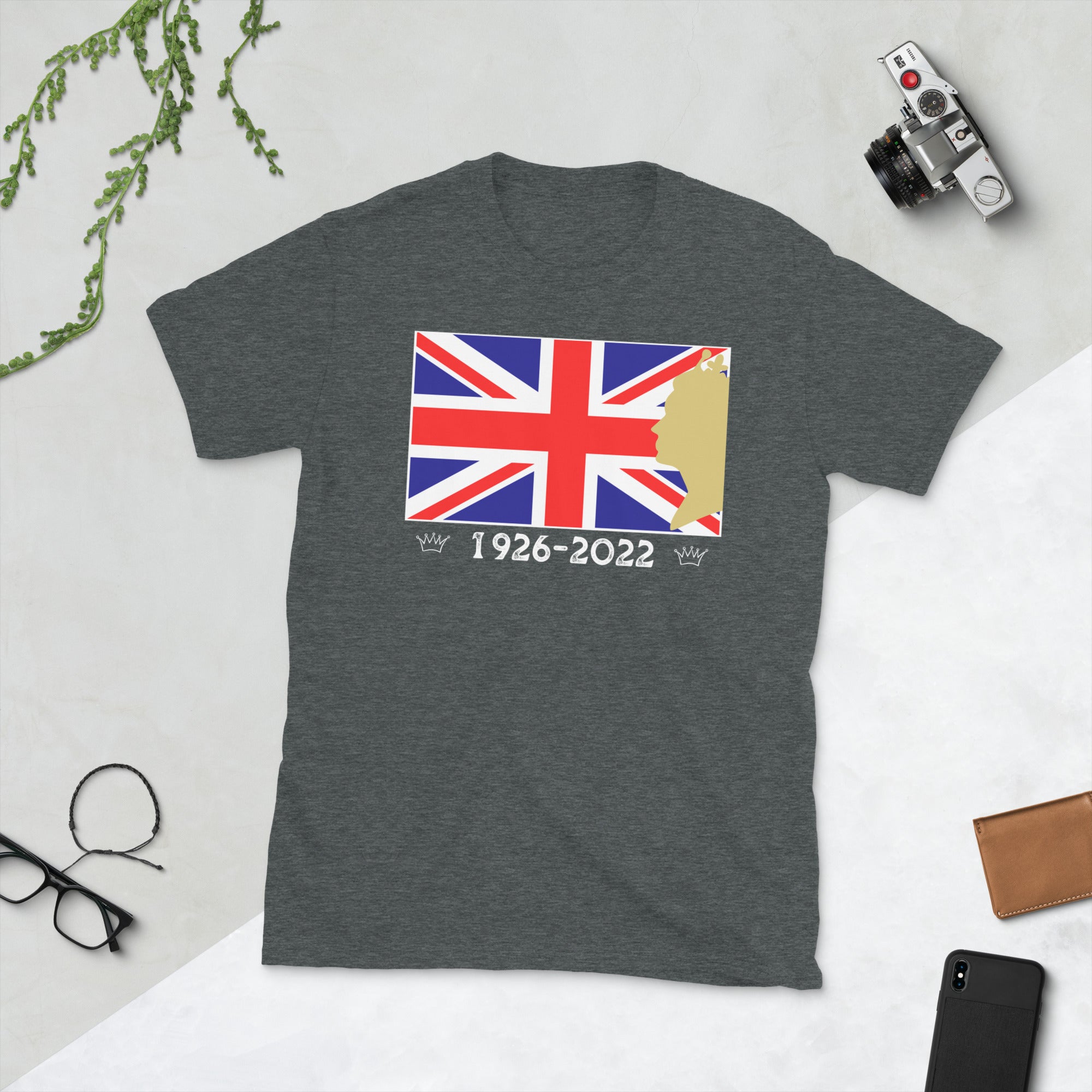 RIP United Kingdom Queen 1926-2022, Platinum Jubilee Tshirt, Great Britain Queen Shirt, Queen Of England Shirt, 1952-2022 Queen T-Shirt - Madeinsea©