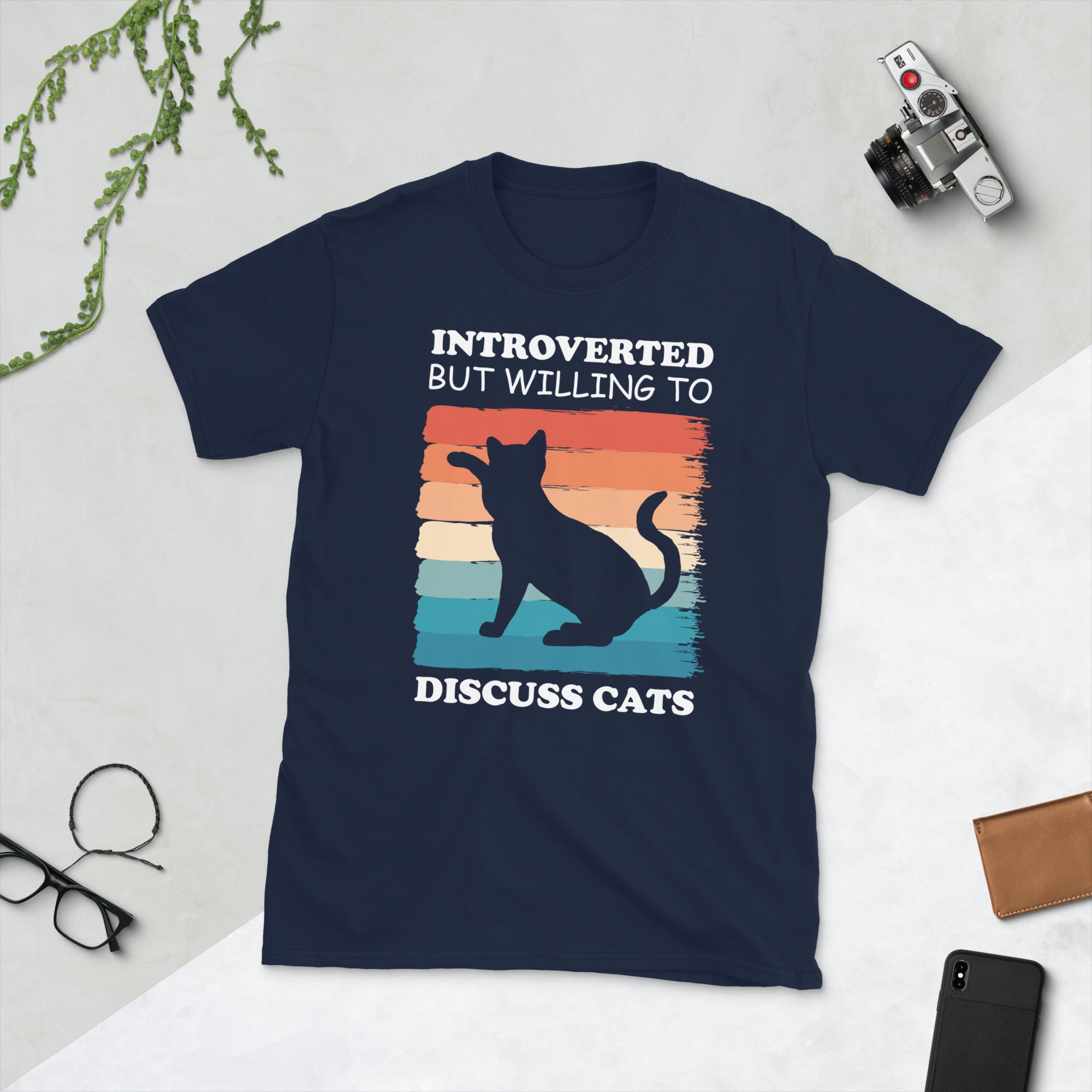 Introvertido pero dispuesto a discutir la camisa de los gatos, camisa divertida del dueño del gato introvertido, regalo introvertido, camisa introvertida, camiseta divertida del gato, gato lindo