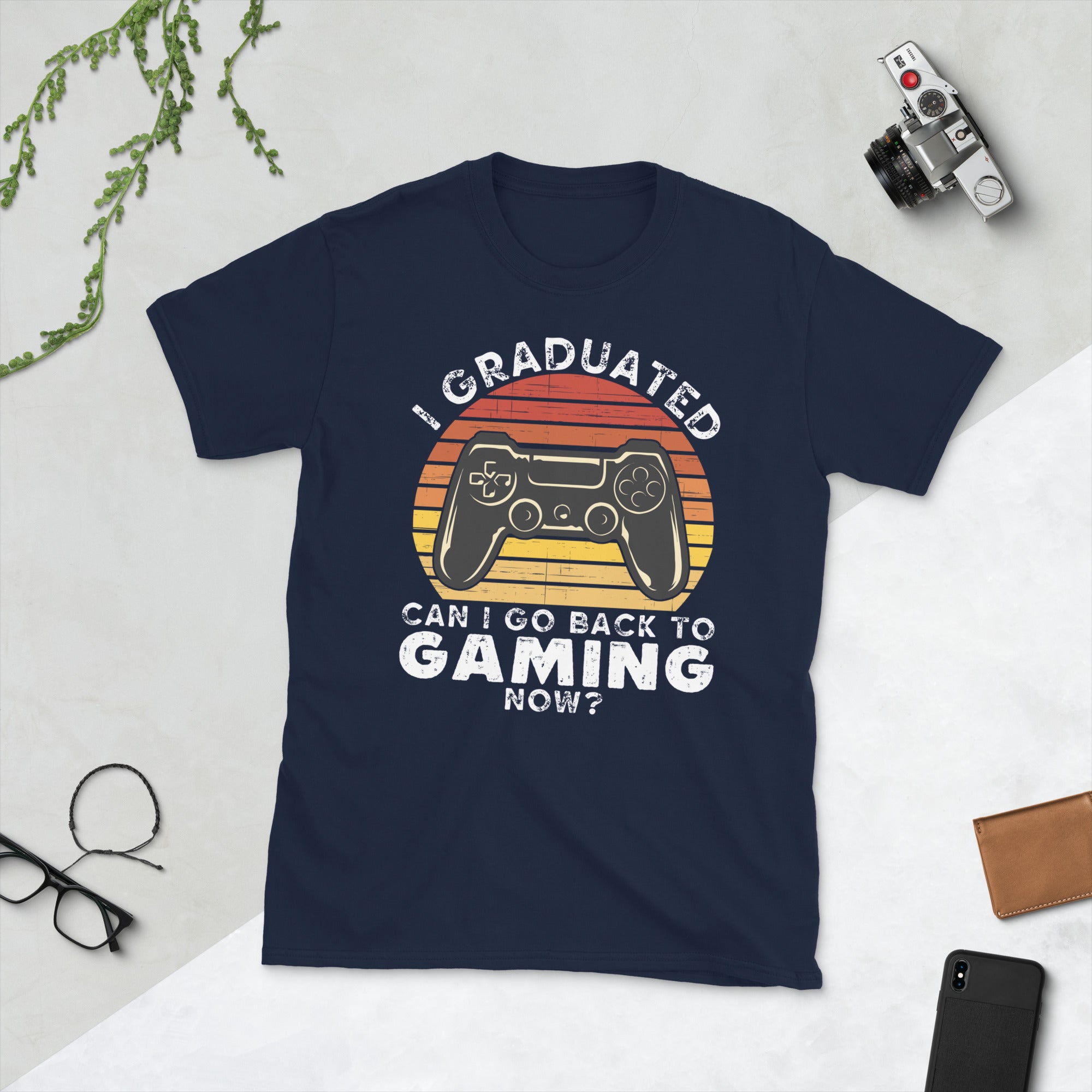 2022 Camisa de graduación divertida, Me gradué ¿Puedo volver a jugar ahora, regalos de posgrado de videojuegos, camisa de graduación retro, camiseta vintage de jugador
