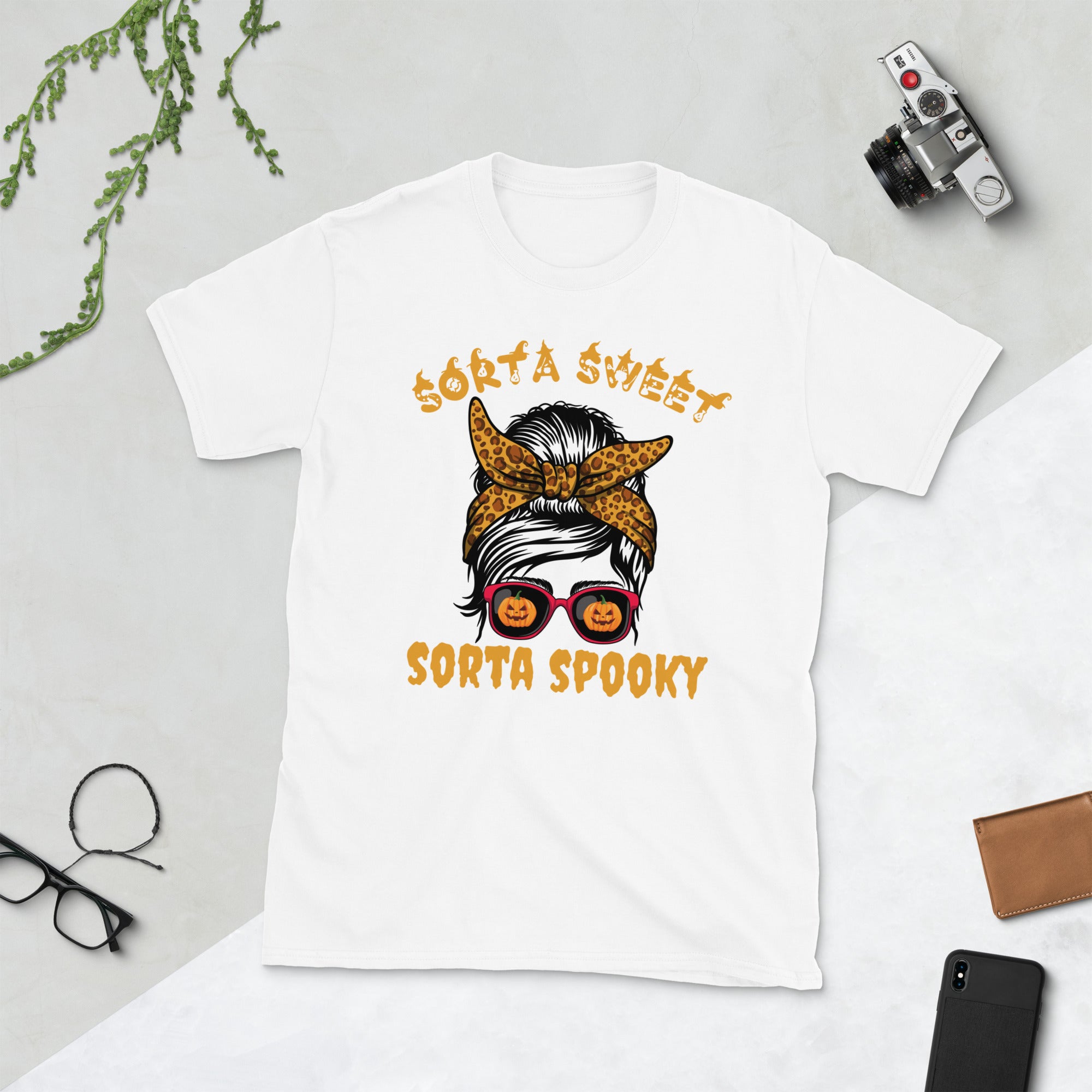 Sorta Sweet Sorta Camisa espeluznante, disfraz de Halloween de moño desordenado, camisa de calabaza, camisa de temporada espeluznante, regalos divertidos de Halloween