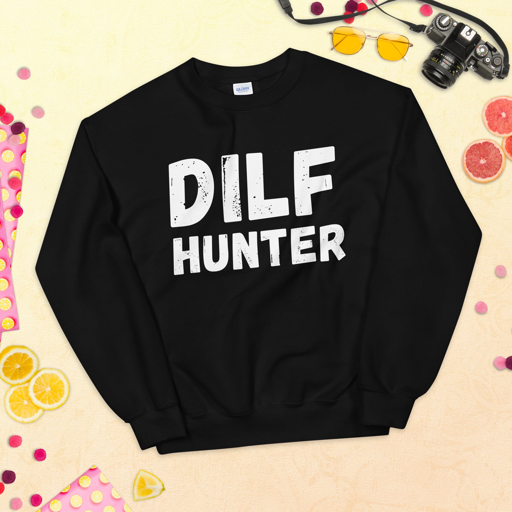 DILF Hunter, DILF Sweatshirt, Funny DILF Sweater, Dilf Shirt, Sarcastic Dad Gifts, R-Rated, I Love Dilfs, Funny Offensive Gifts - Madeinsea©